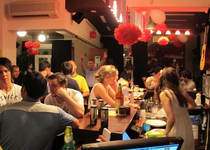 بيت شباب Blues *