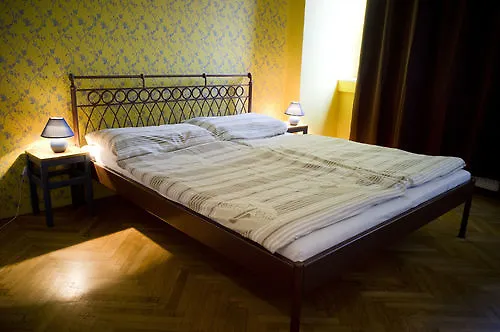 بيت شباب Blues