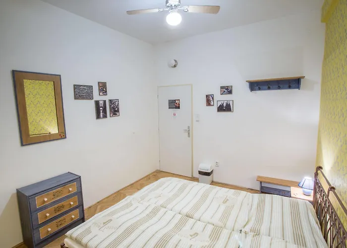 Blues بيت شباب *